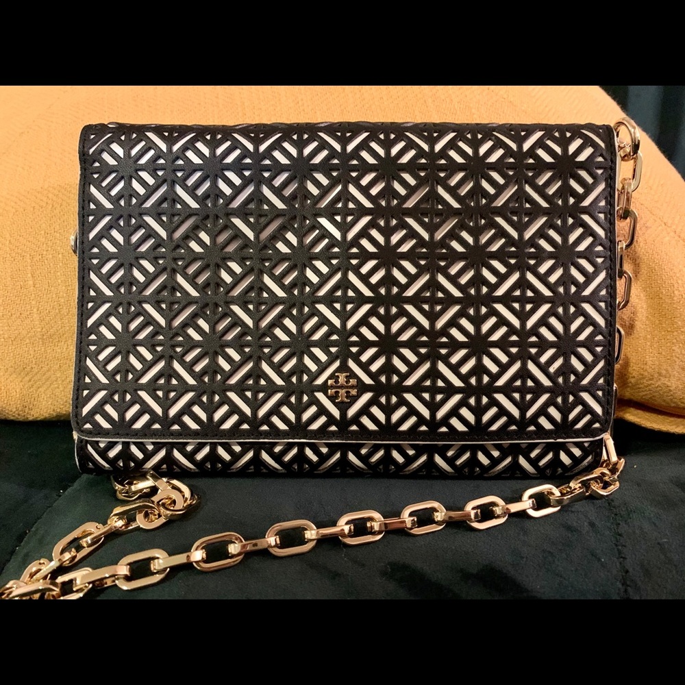 Like New Tory Burch Wallet Crossbody💕